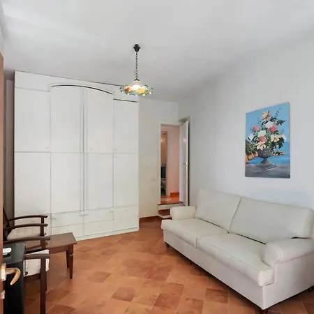 Luxury Seaview Con Jacuzzi 别墅