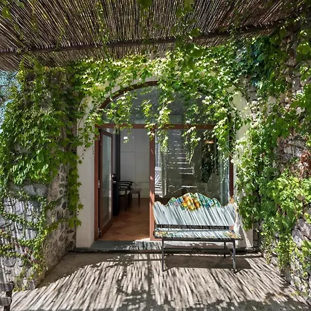 Luxury Seaview Con Jacuzzi 别墅 *