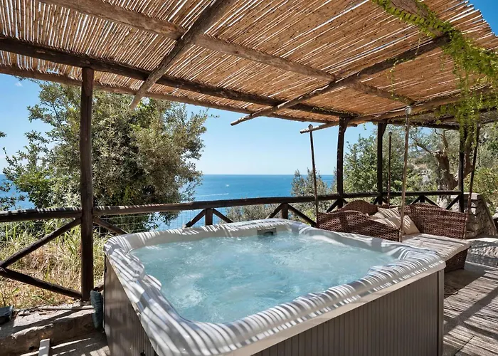 Luxury Seaview Con Jacuzzi וילה